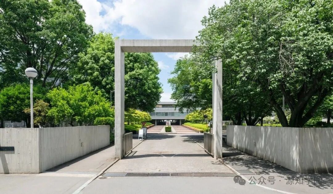 《偏差值50也能冲“日本顶级美院”？别被排名劝退！这所“1929年创立”私校，凭什么被称为“艺术家的摇篮”？》配图1 - 武藏野美术大学 - 源知学园